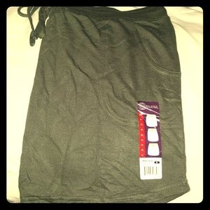 Olive green cotton skirt with pockets